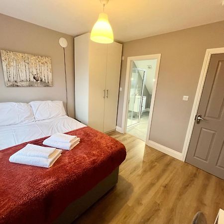 The Winstre Borehamwood Eksteriør billede